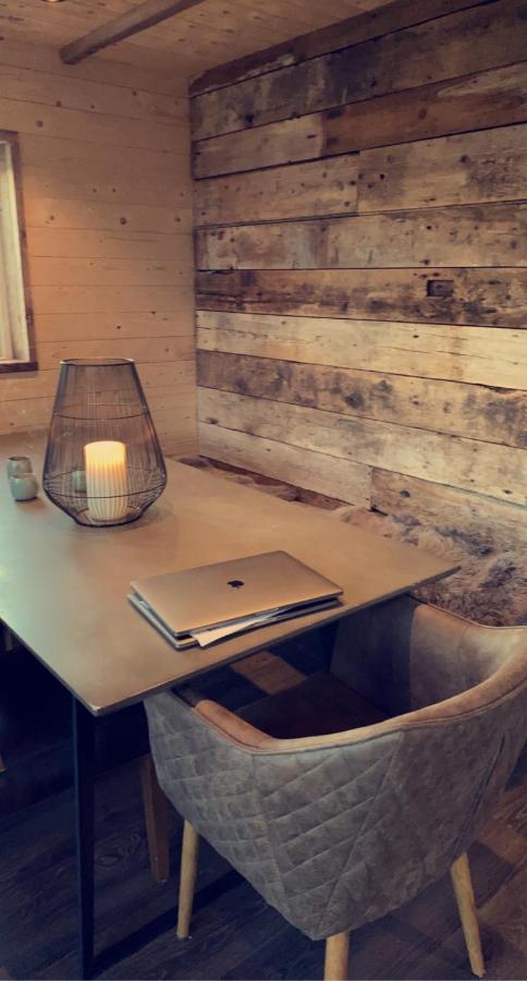 Unique Barnhouse In Amazing Gimsoy In Lofoten